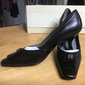 Eitienne Aigner Black leather pumps
